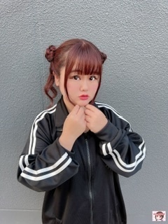 髪の毛お団子私服ポートレート