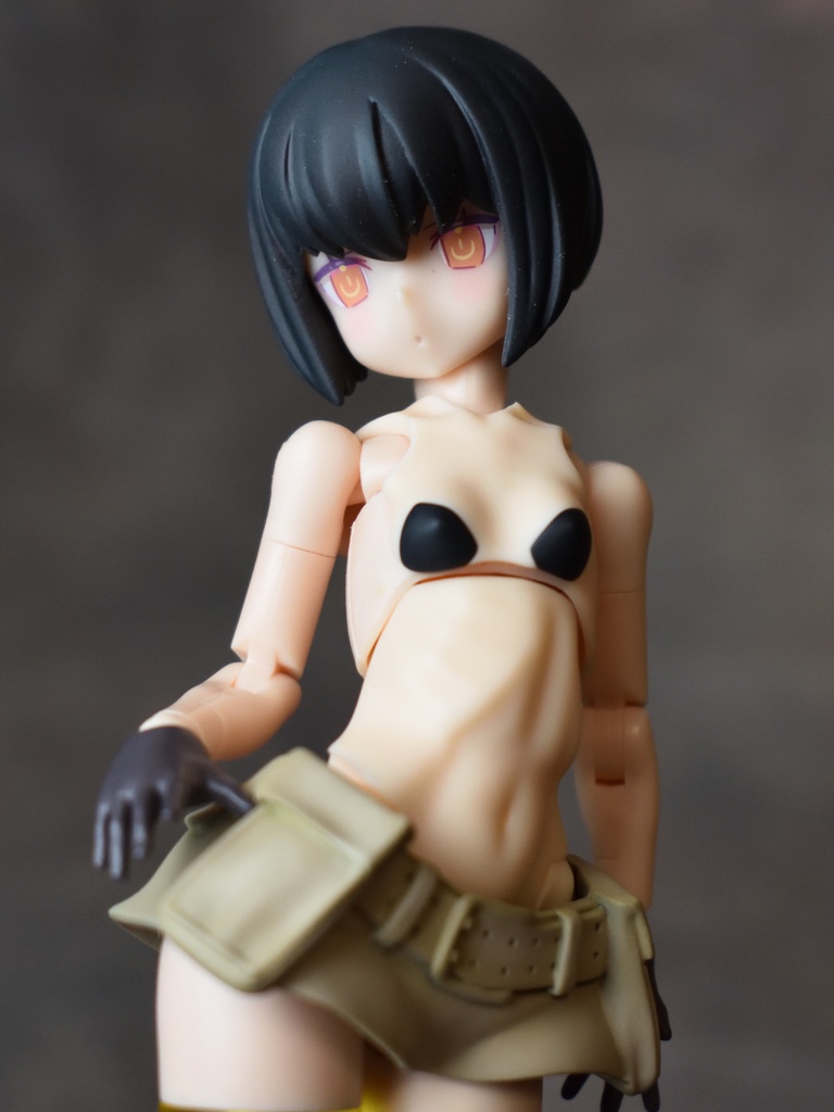 メガミデバイス　PUNI☆MOFU用ボディパーツ　AA　(ブラック）プラス　ミリタリースカート＋ショートボブ