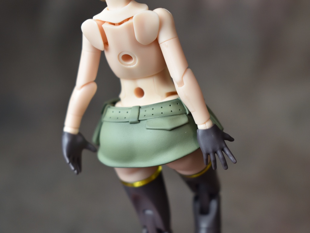 メガミデバイス PUNI☆MOFU用ボディパーツ AA (ホワイト)プラス ミリタリースカート+ショートボブ