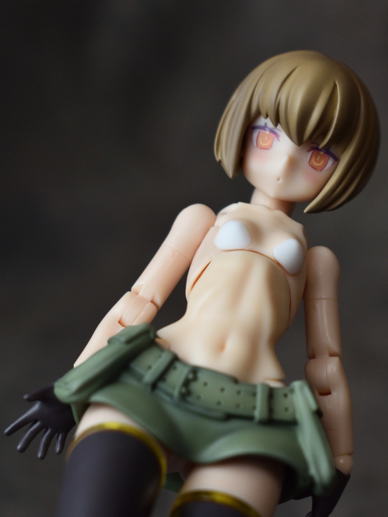 メガミデバイス PUNI☆MOFU用ボディパーツ AA (ホワイト)プラス ミリタリースカート+ショートボブ