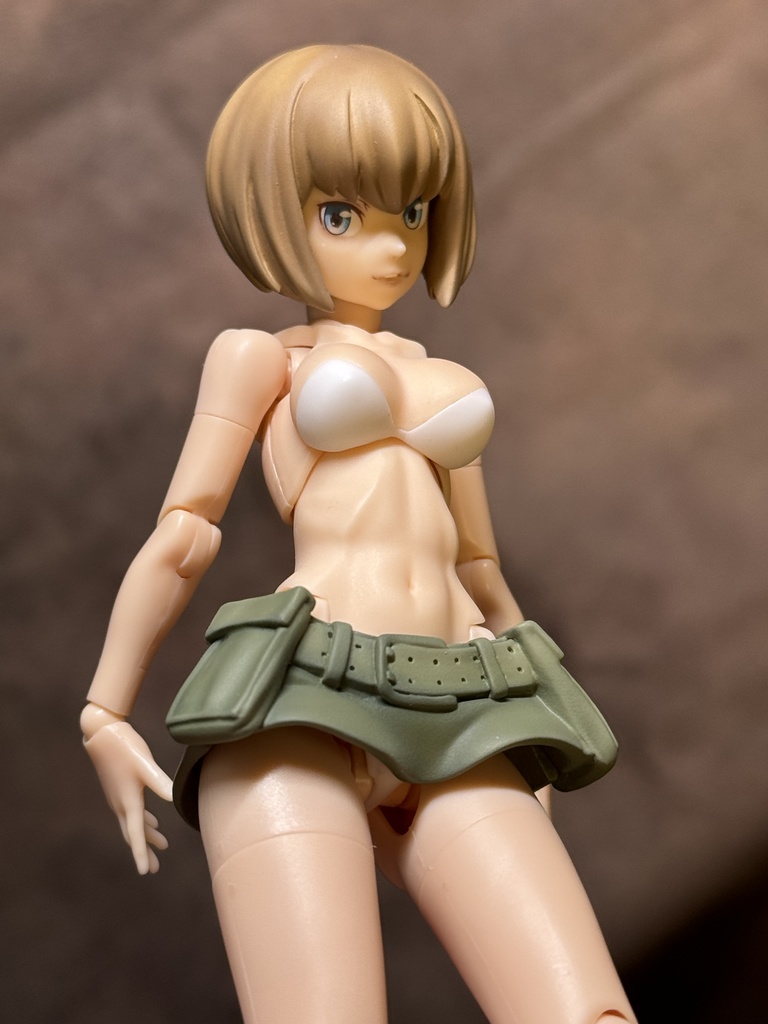 メガミデバイス バスタードール用ボディパーツ C(ホワイト) ◆プラス ミリタリースカート+ショートボブ