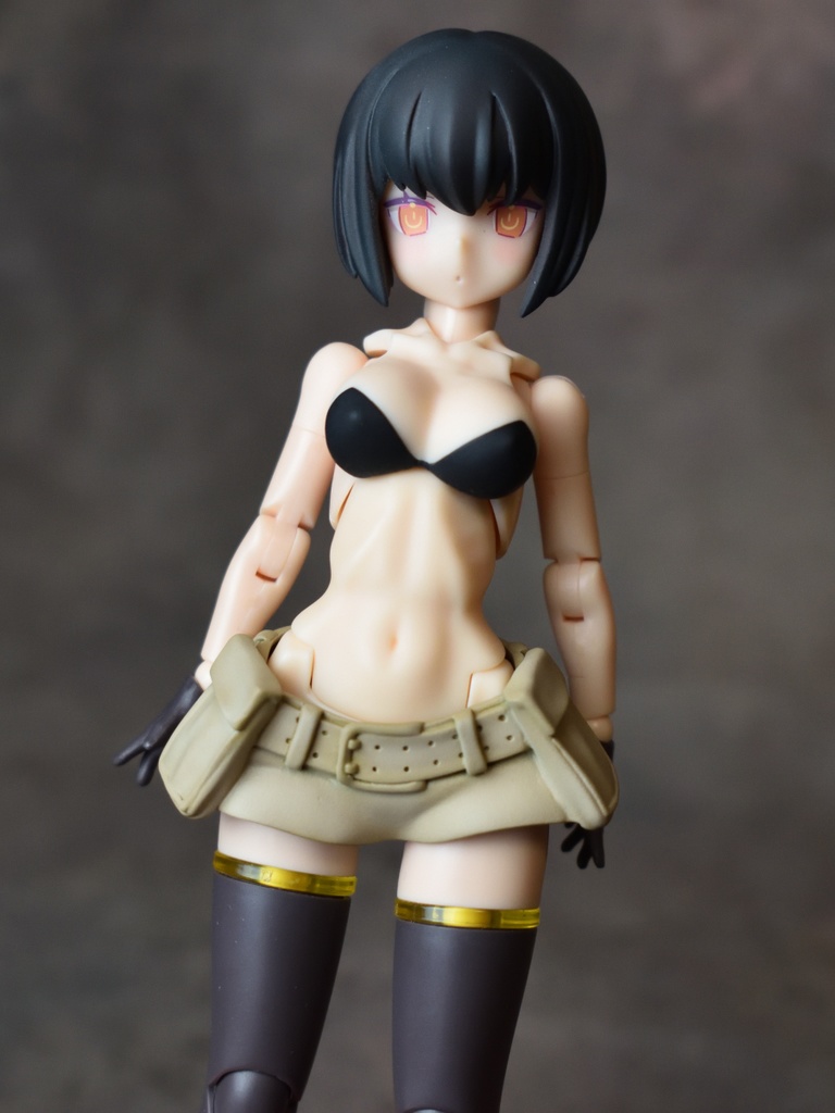 メガミデバイス PUNI☆MOFU用ボディパーツ C (ブラック)プラス ミリタリースカート+ショートボブ