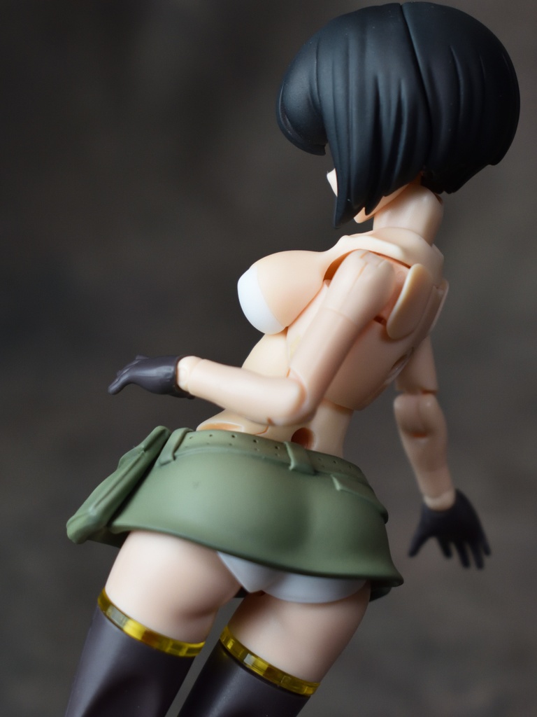 メガミデバイス PUNI☆MOFU用ボディパーツ C (ホワイト)プラス ミリタリースカート+ショートボブ