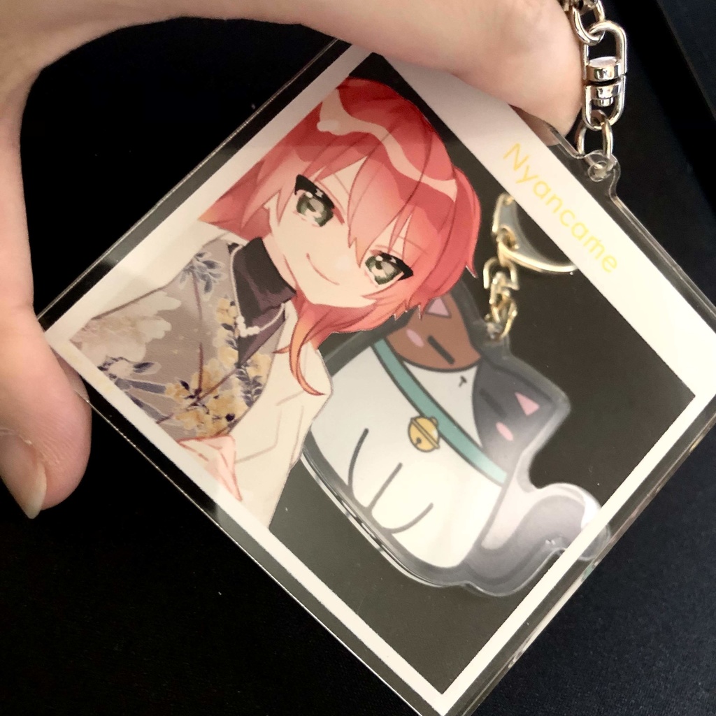 にゃとさんの「SNS風アクリルキーホルダー」