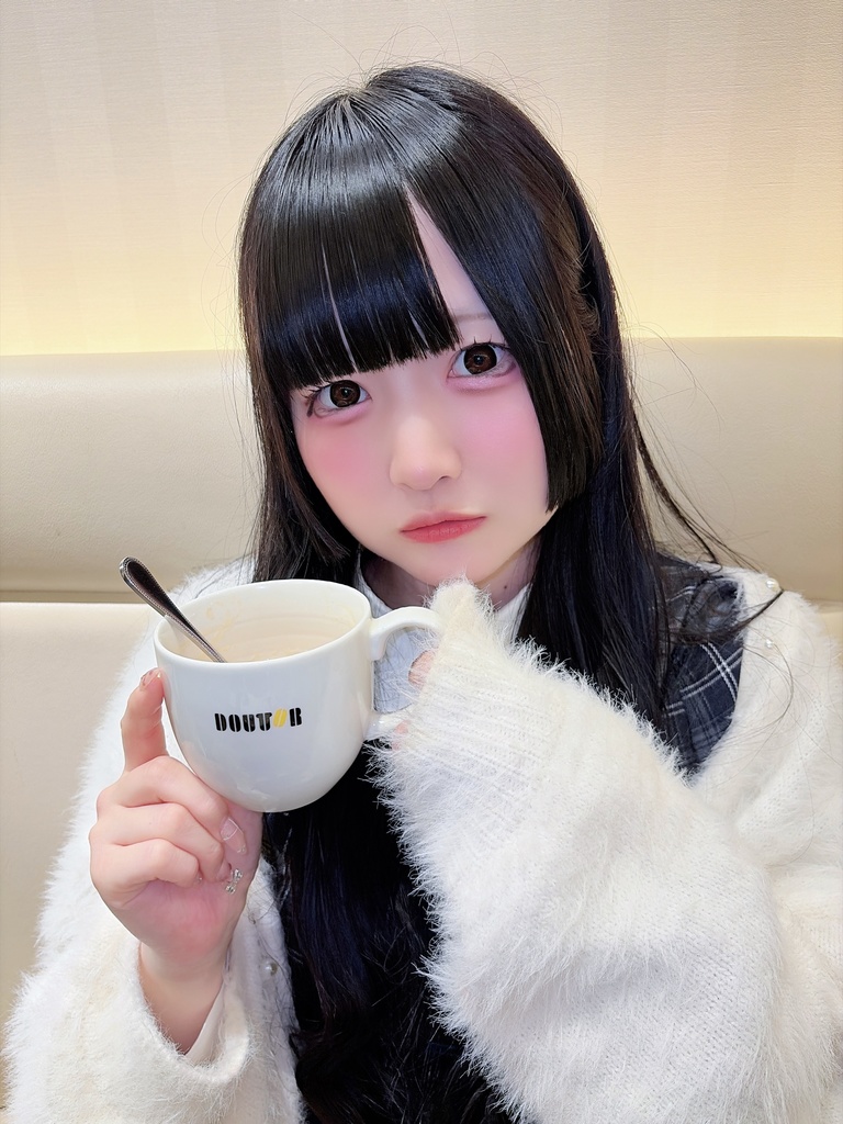 【匿名発送】とある日の私服チェキ〜数量限定〜