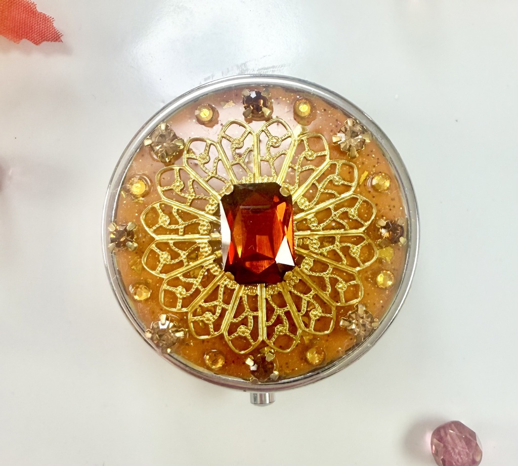 11月の魔法少女の変身コンパクトケース