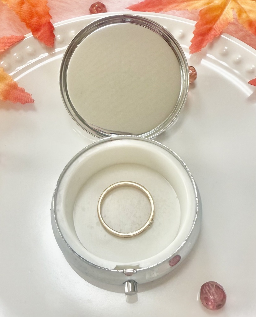 11月の魔法少女の変身コンパクトケース