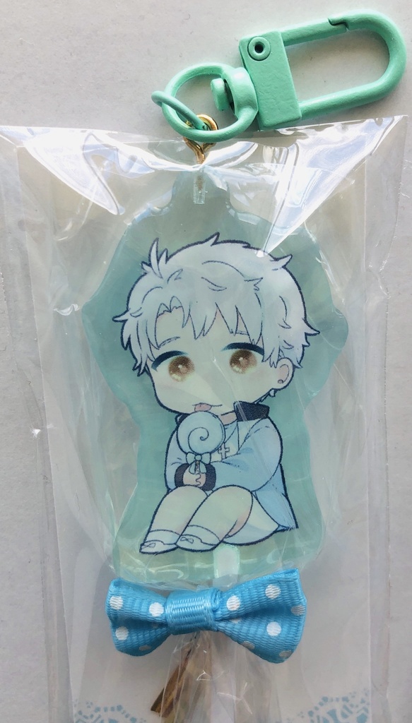 鳳宍グッズ(アクキー、アクスタ、缶バッジ等)