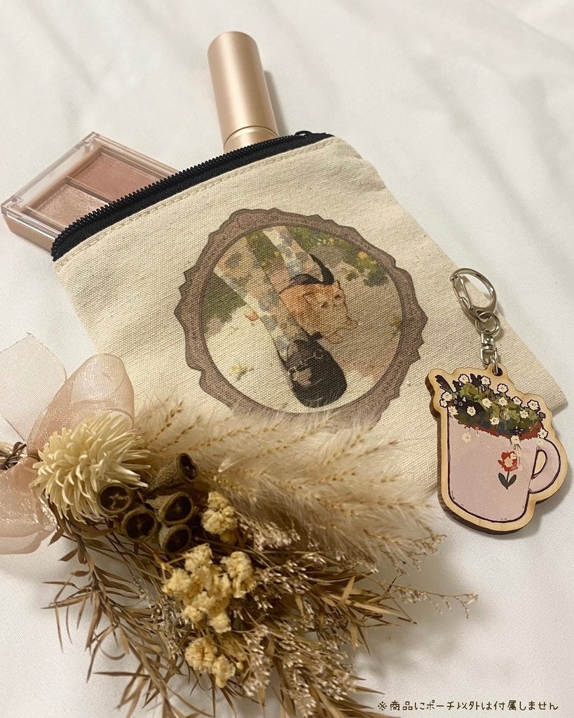 ローファーとねこポーチ