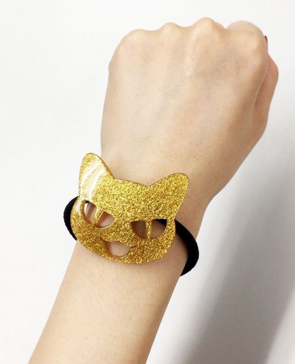 「クロネコ彼氏」チャーム付きヘアゴム べっ甲