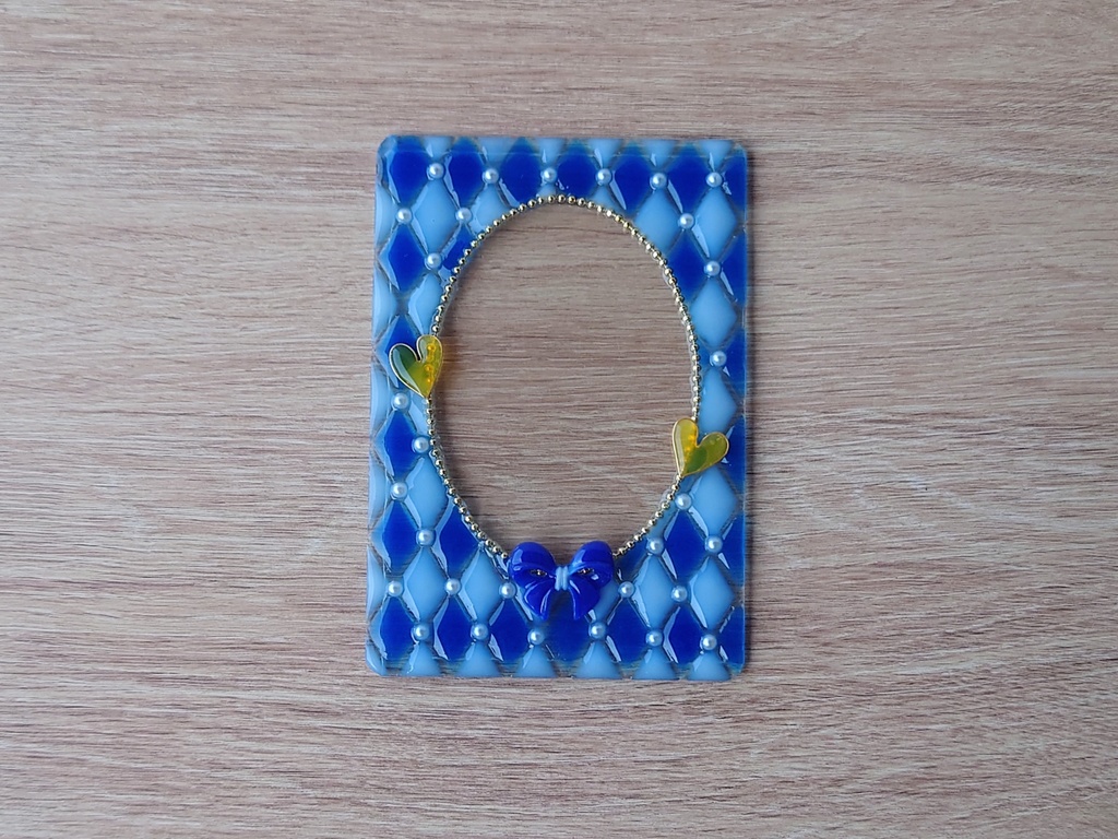 キルティング風硬質ケース