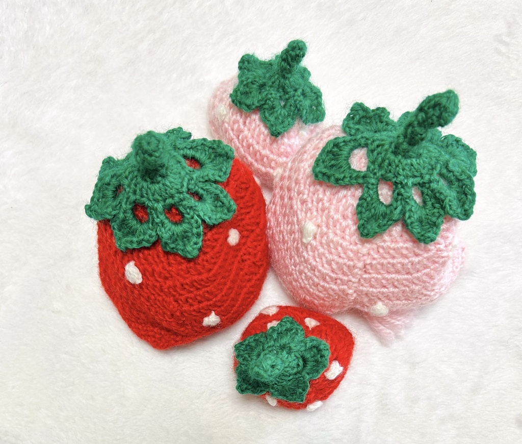 クッソいちごな帽子①大(赤、ピンク)