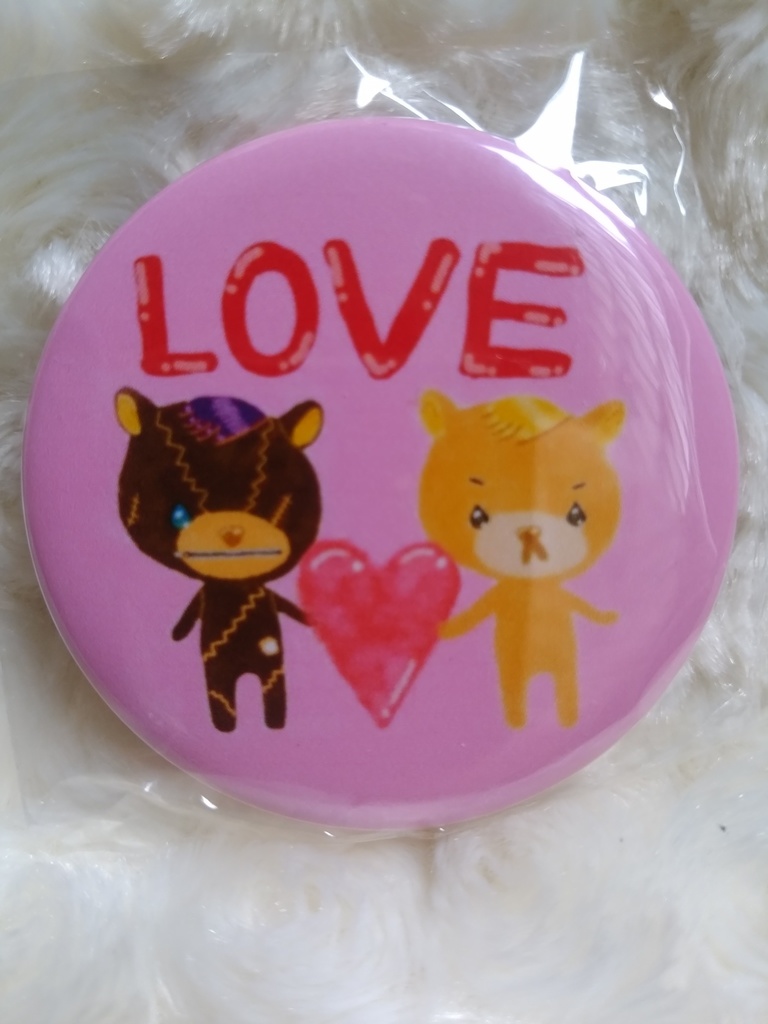 くまのマーク&マクセニ LOVE 缶バッチ