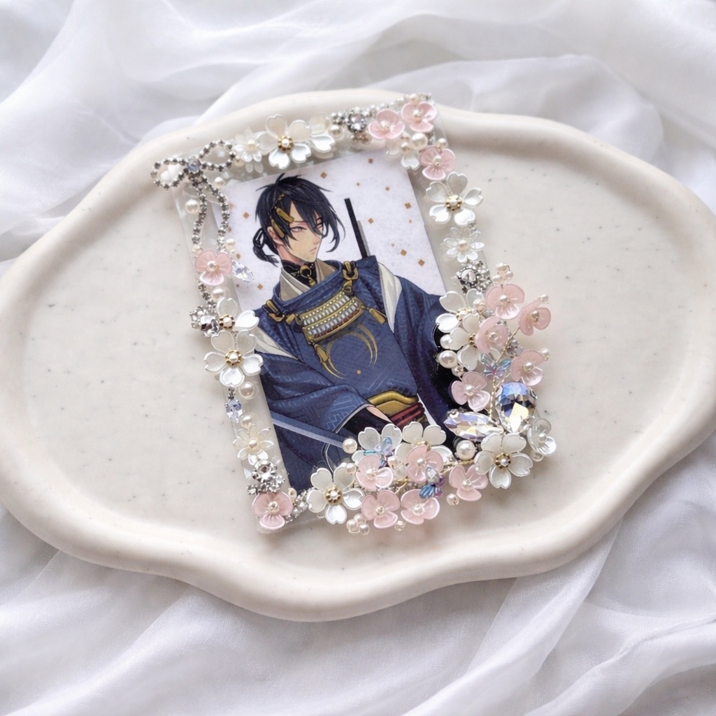 【一点限定】世界観を纏う推しのための展示用トレカケース（写真映え重視）vol.13