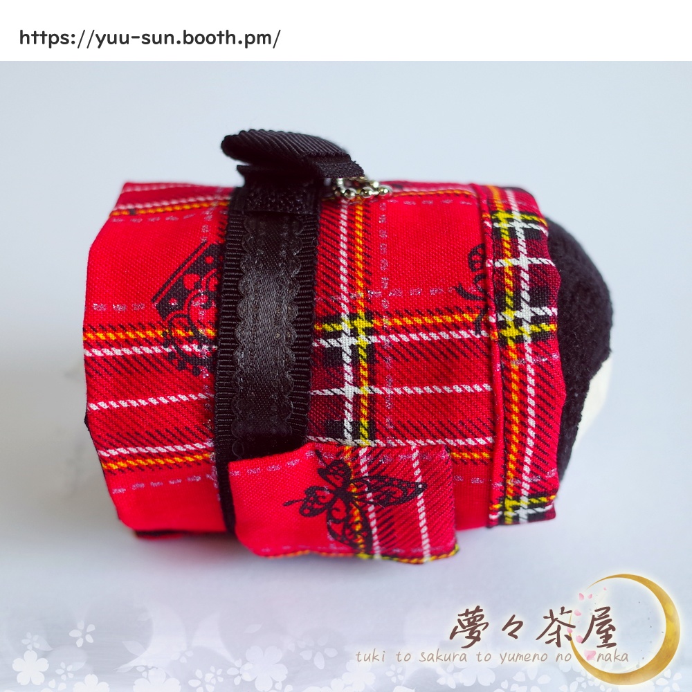 ▼ぬい用 着物+帯 手とチェーンの穴あり (赤タータン)