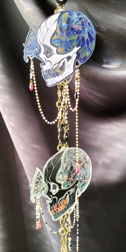 ステンドグラス風骸骨アクキー