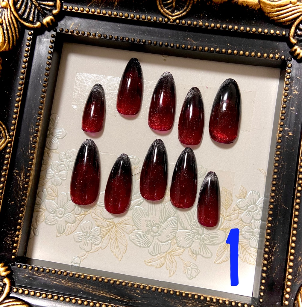 瞳イメージネイルチップ