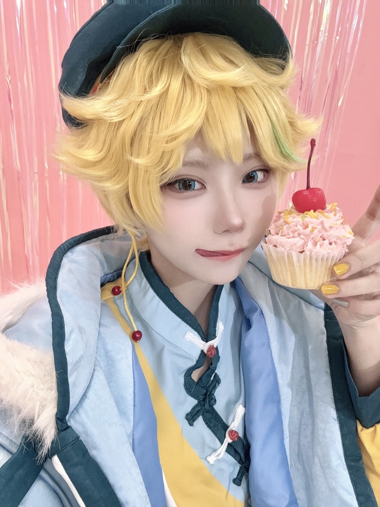 コスプレチェキ