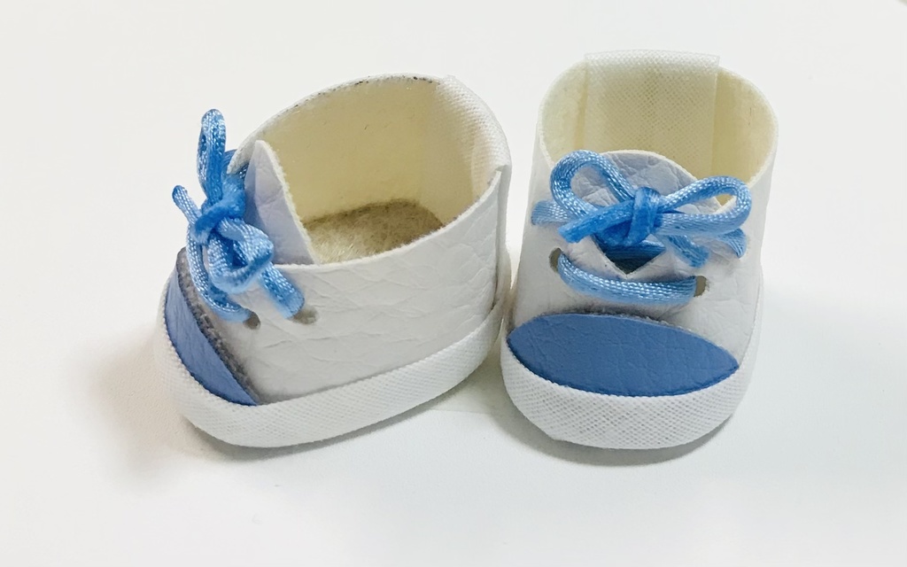 自立します☆ ぬい靴 白地×空色ひもC