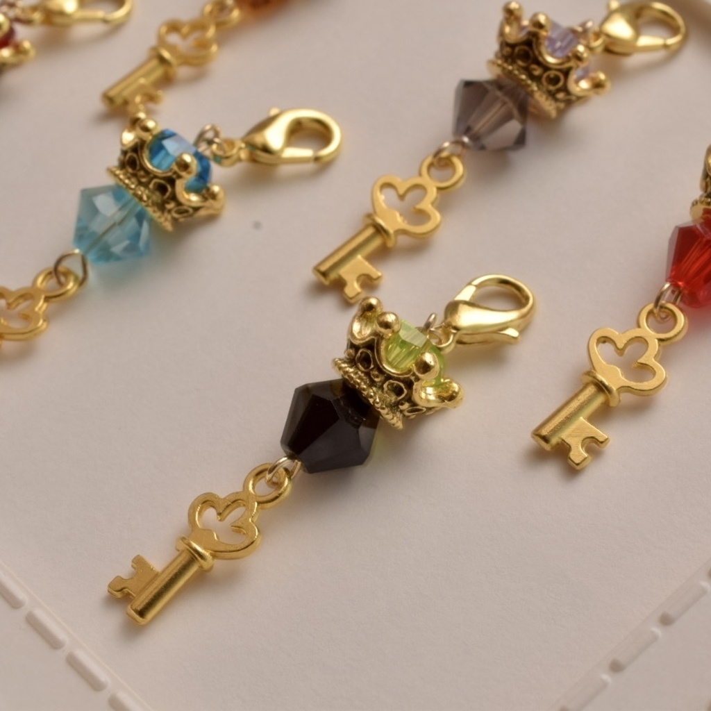 【ツイステ】寮イメージカラー チャーム