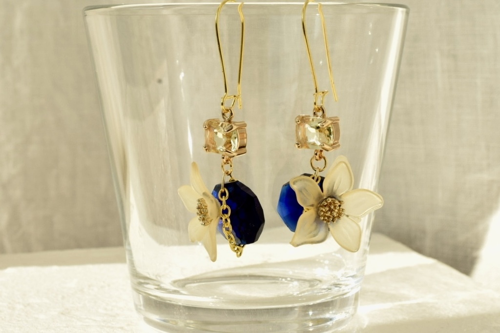 蜂楽廻 イメージピアス