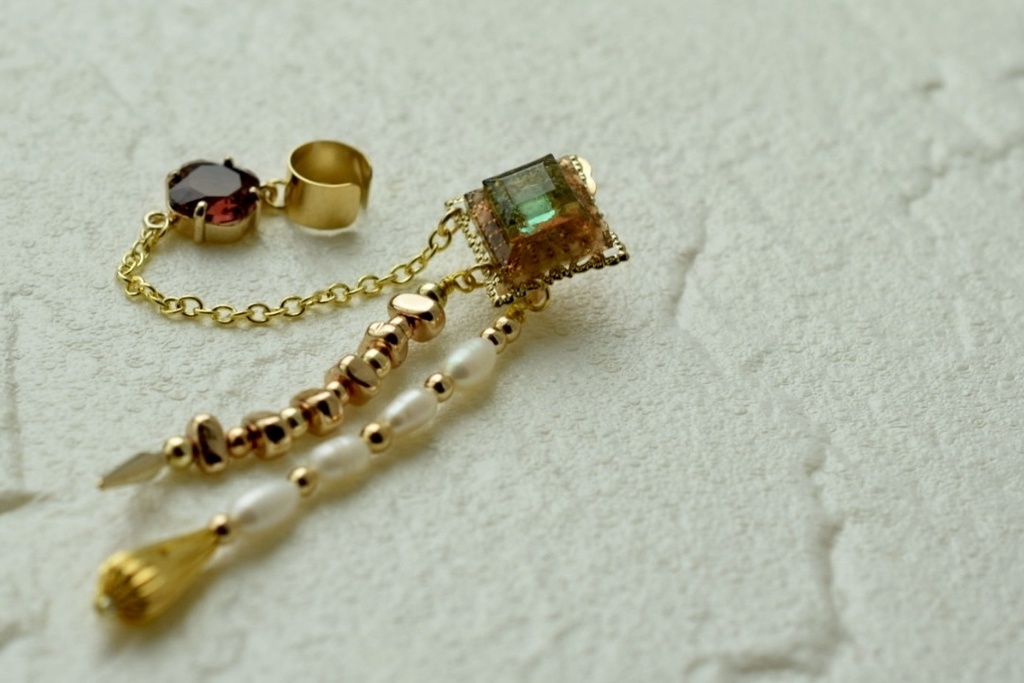 レオナ　イメージイヤーカフ