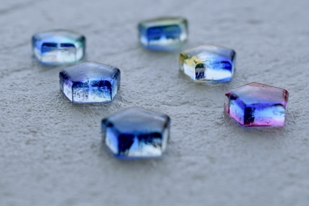 ブルーロック イメージピアス