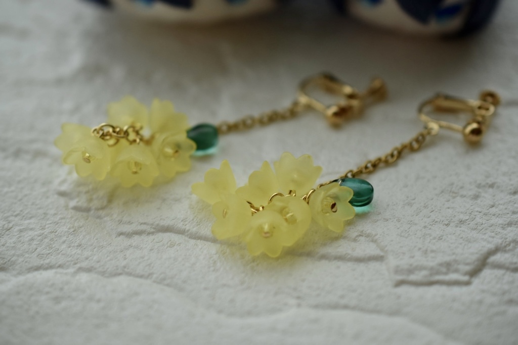 幸せのベルの髪飾りとピアス