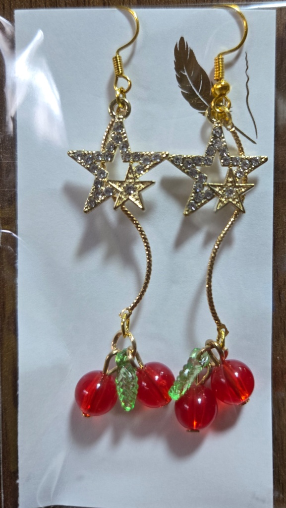 さくらんぼピアス