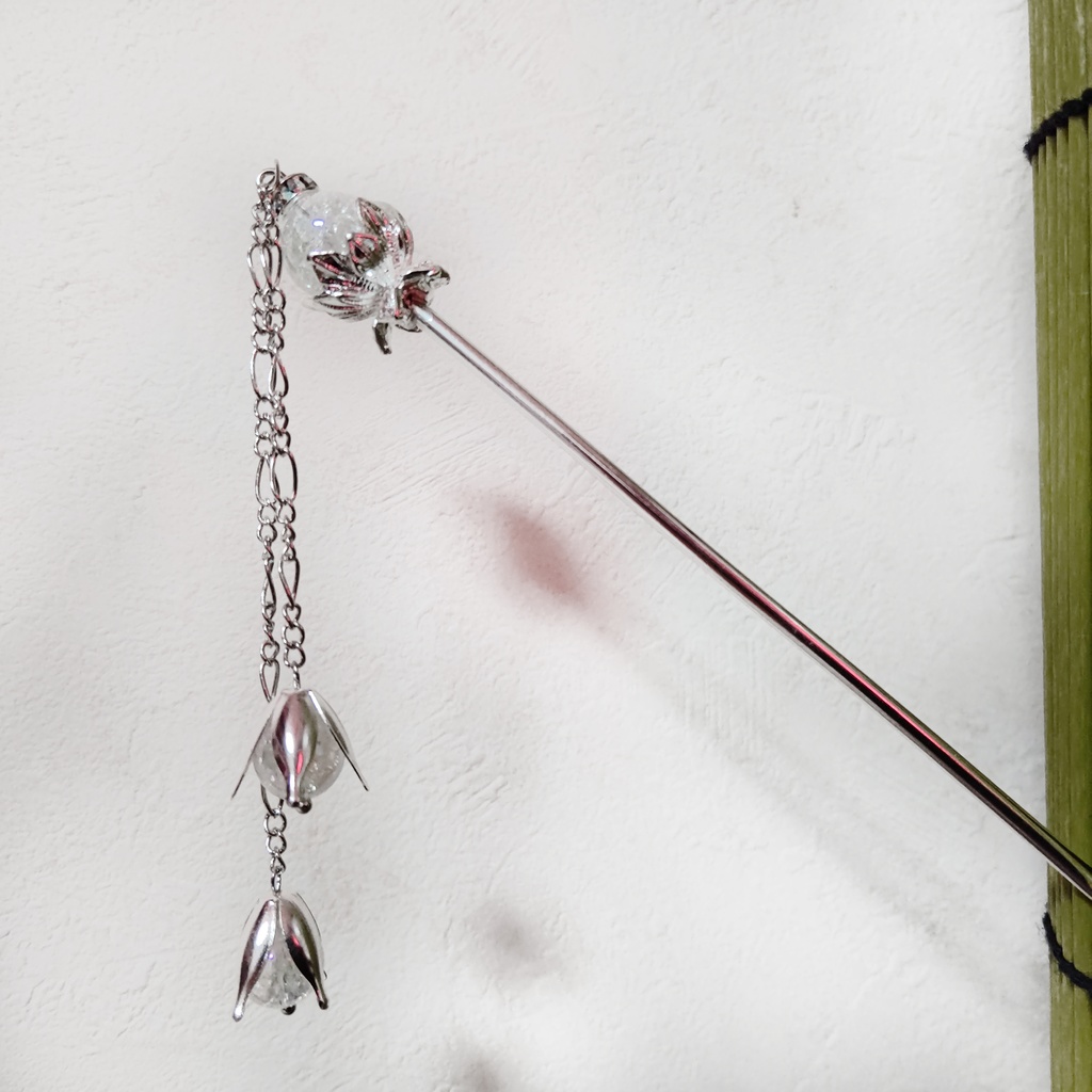 蓮花の1本足簪 クラッククリスタル(クラック水晶)シルバーカラー