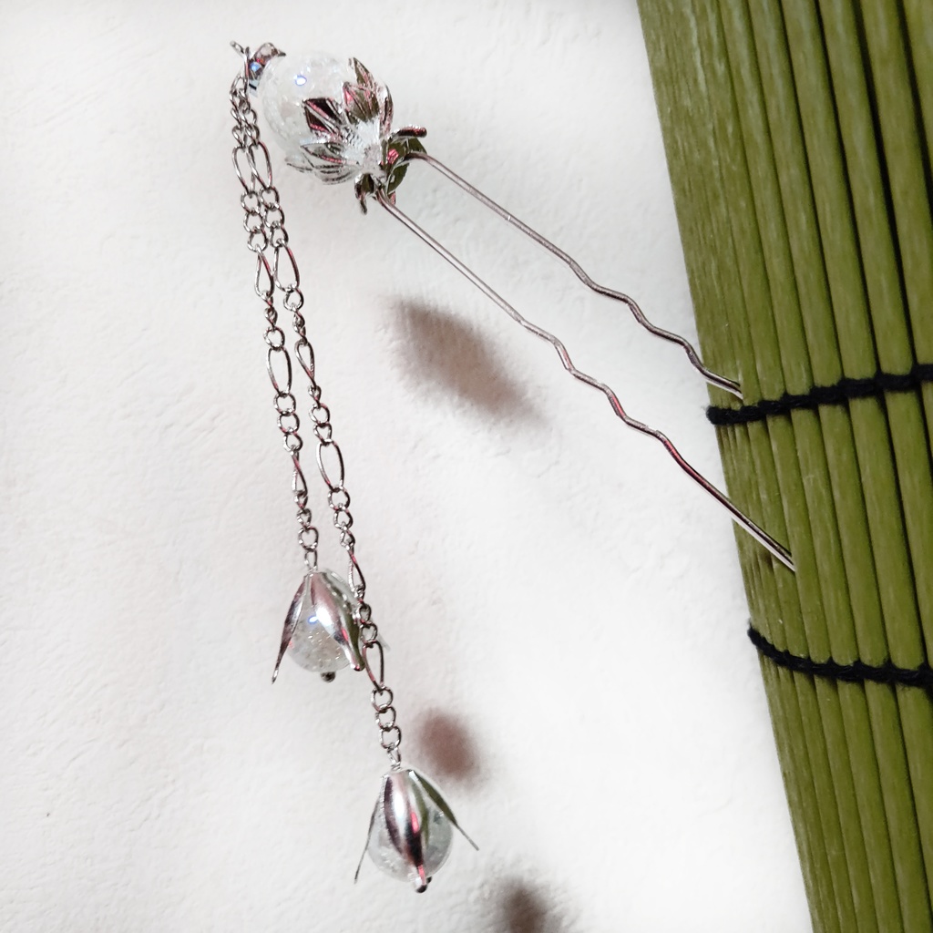 蓮花の2本足簪 クラッククリスタル(クラック水晶)シルバーカラー