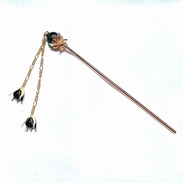 蓮花の1本足簪 クラックグリーンクリスタル濃色(クラック水晶)ゴールドカラー