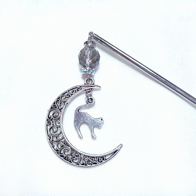 月と猫と銀水晶の簪