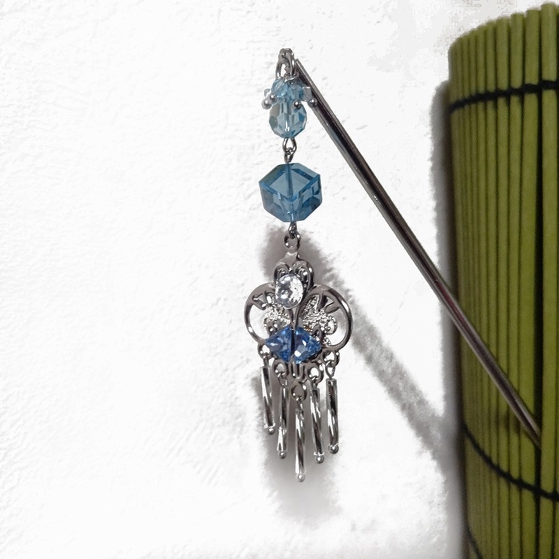 スワロフスキークリスタルの簪 ブルー系シルバーカラー