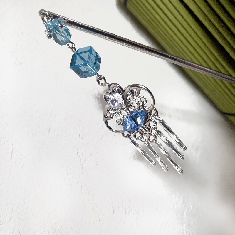 スワロフスキークリスタルの簪 ブルー系シルバーカラー