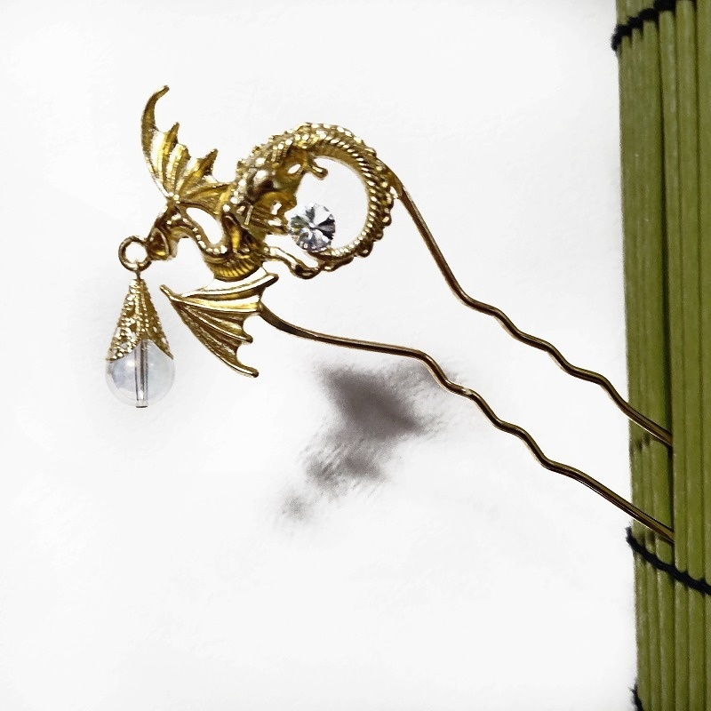 ドラゴンの二本足簪 スワロフスキーと水晶・紫水晶