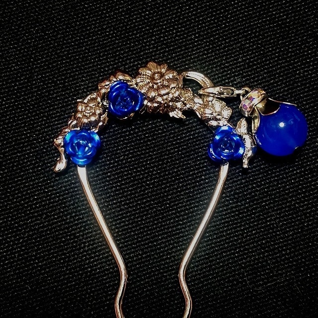 薔薇と天然石の二本足簪