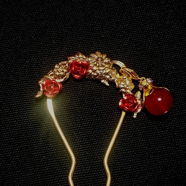 薔薇と天然石の二本足簪