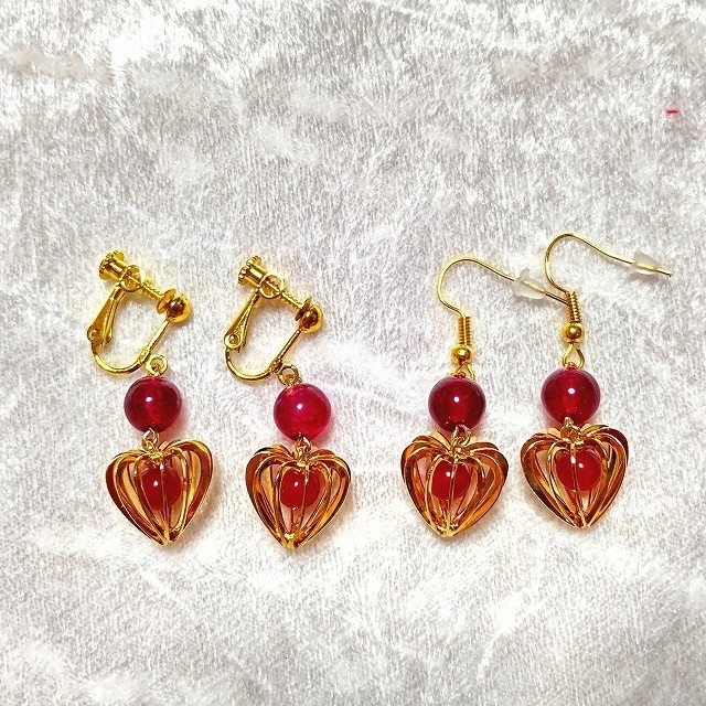 プチ鬼灯のピアス・イヤリング　【ゴールド・レッドジェイド】