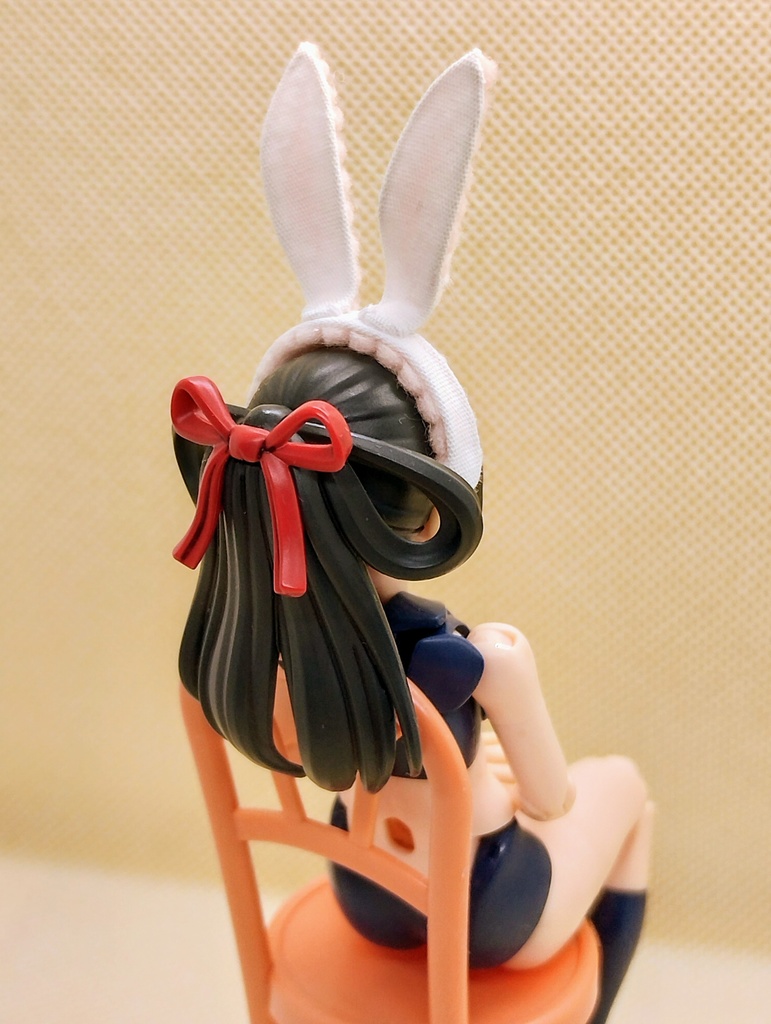 1/12　うさ耳カチューシャ