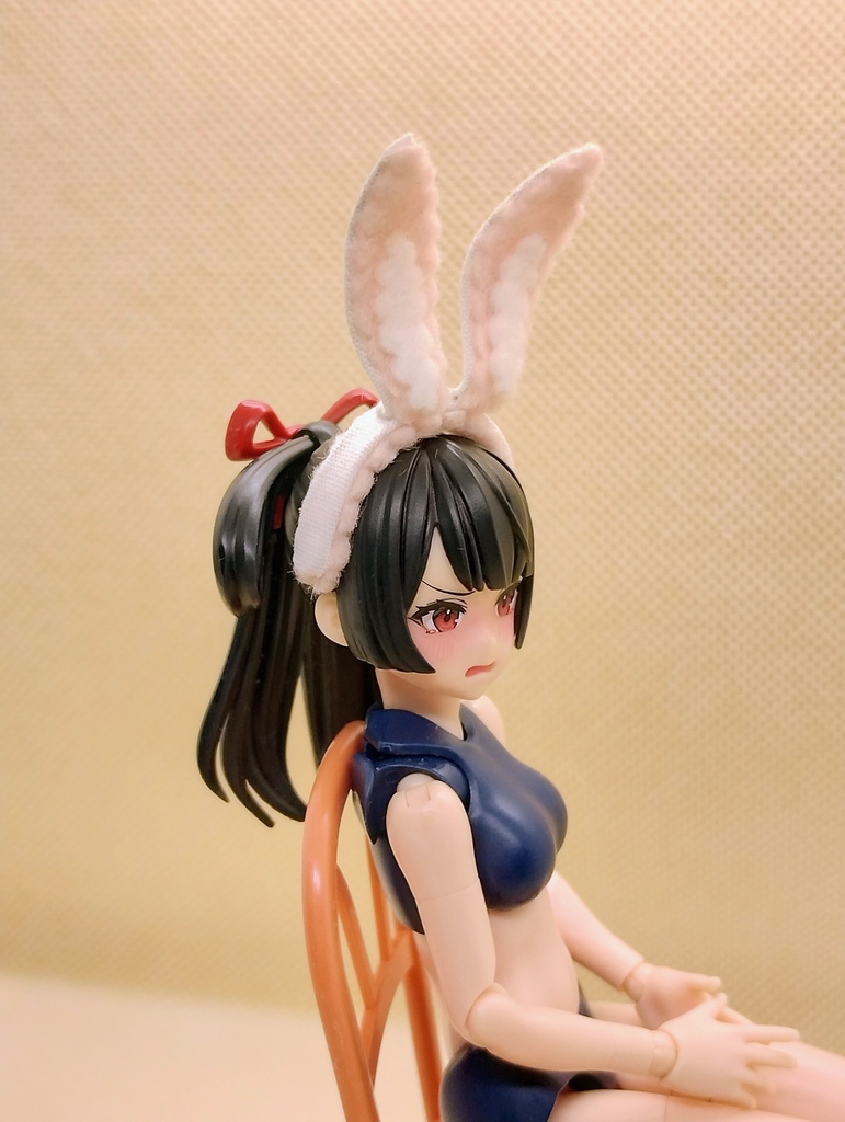 1/12　うさ耳カチューシャ