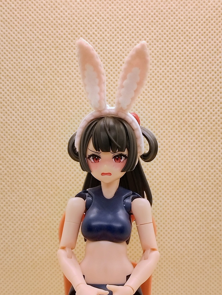 1/12　うさ耳カチューシャ