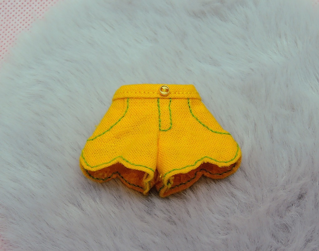 お花のショートパンツ