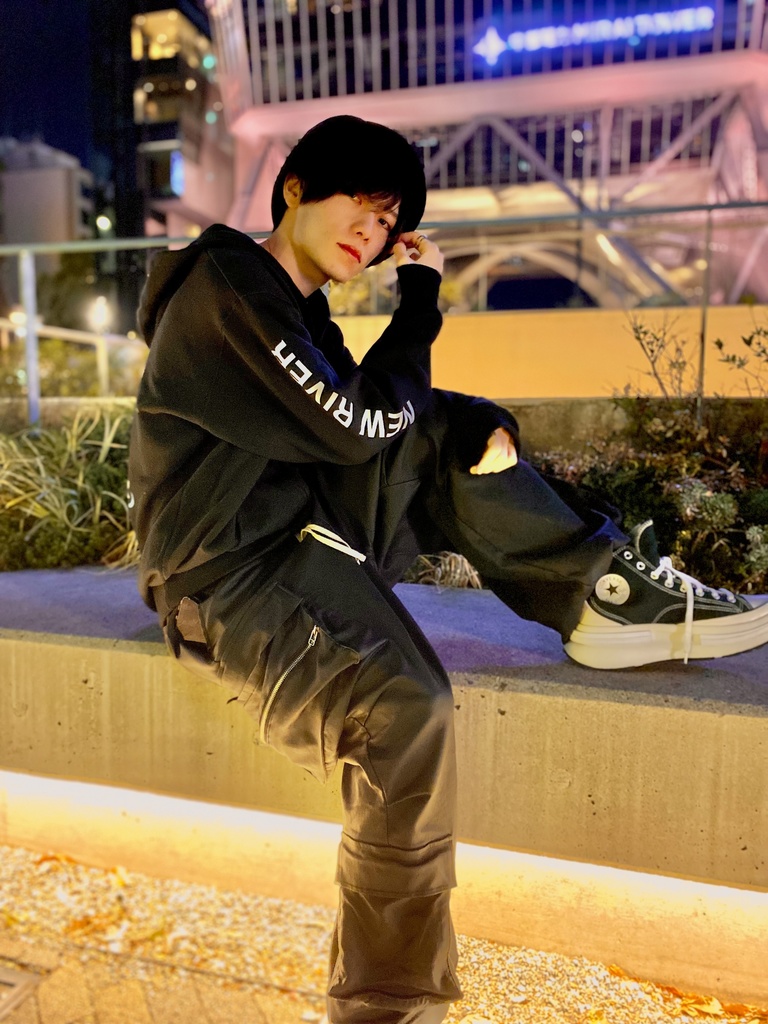 【数量限定版】ジップパーカー オーバーサイズ  N/R NEW RIVER