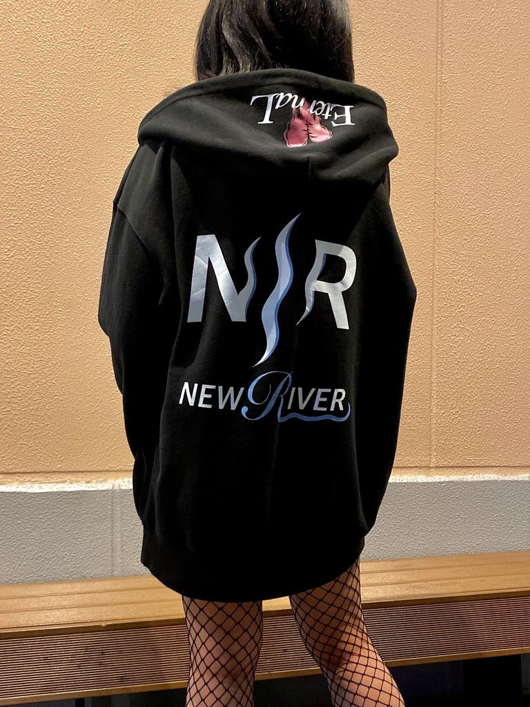 【Model:ゑる】ジップパーカー オーバーサイズ N/R NEW RIVER