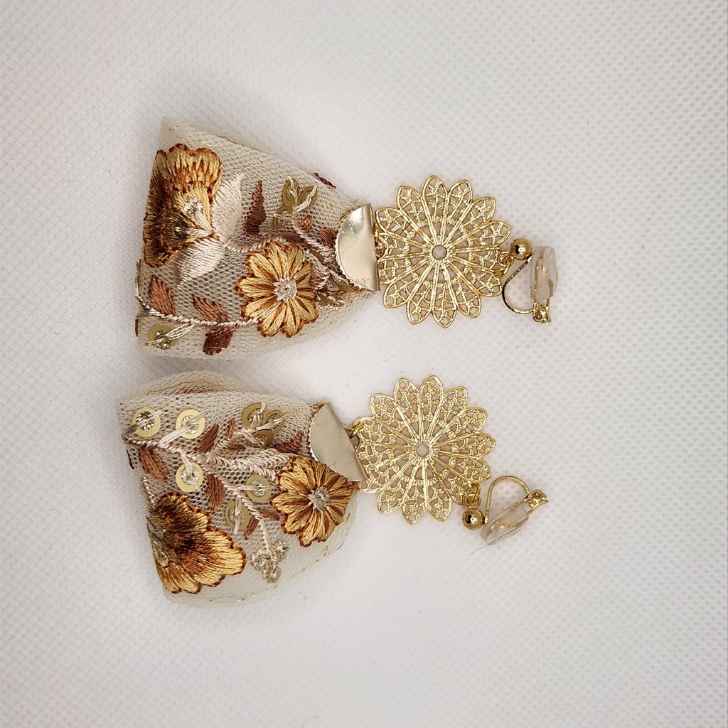 インド刺繍リボンイヤリング(ピアス)