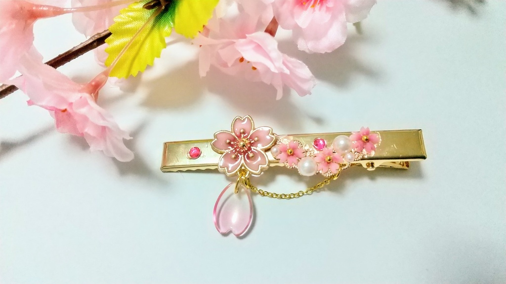 桜咲くヘアクリップ - 桜の宝石箱 - BOOTH