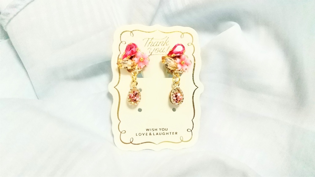 桜と宝石のイヤリング