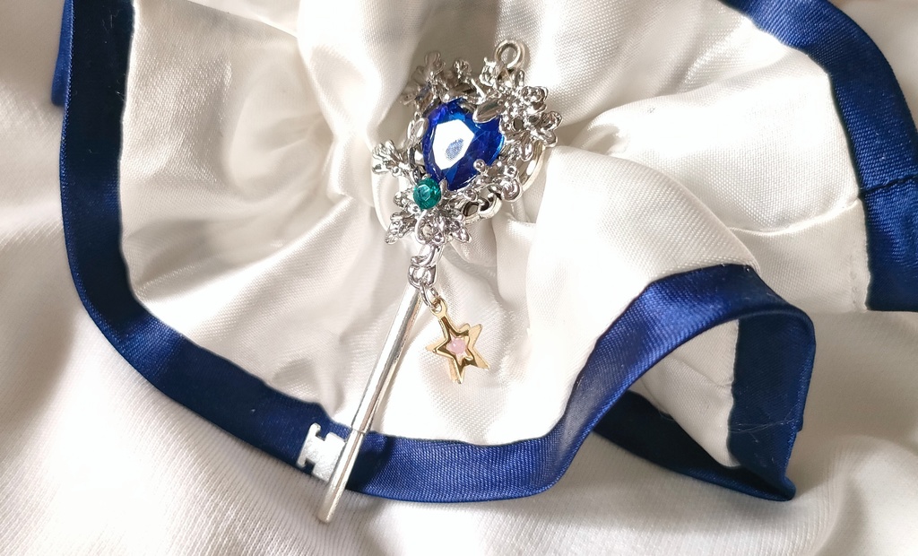 青い魔宝石の鍵