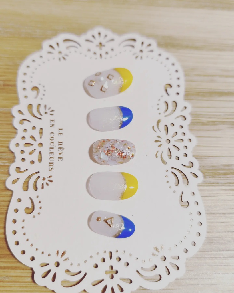 ★オーダーネイルチップ★イエロー×ブルー もったりフレンチネイル